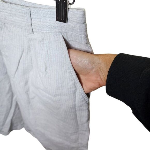 Vintage 90s Preppy Pleated Shorts Womens Size M White Stripe Pockets - Picture 2 of 7